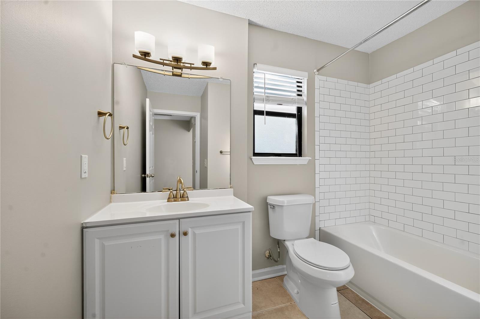 Image 11 of 18 For 1278 Independence Drive