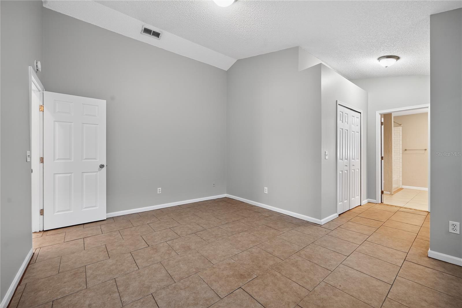 Image 14 of 18 For 1278 Independence Drive