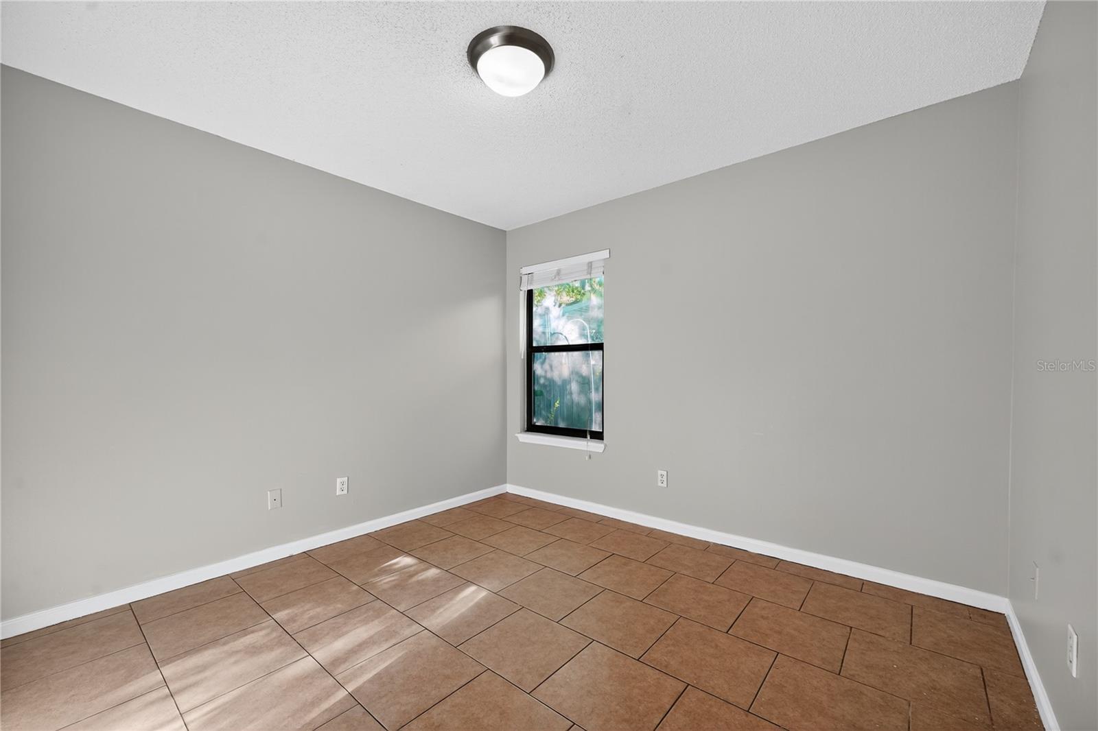 Image 3 of 18 For 1278 Independence Drive