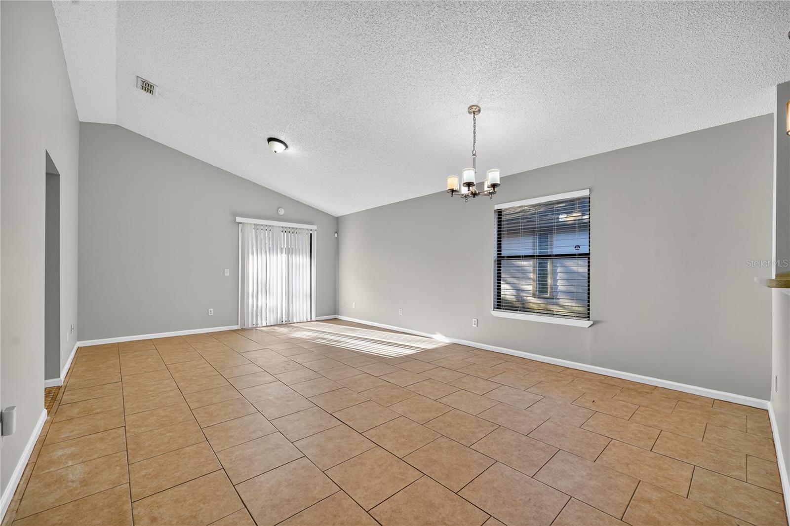 Image 6 of 18 For 1278 Independence Drive