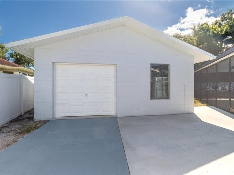 Image 31 of 83 For 4704 Price Avenue