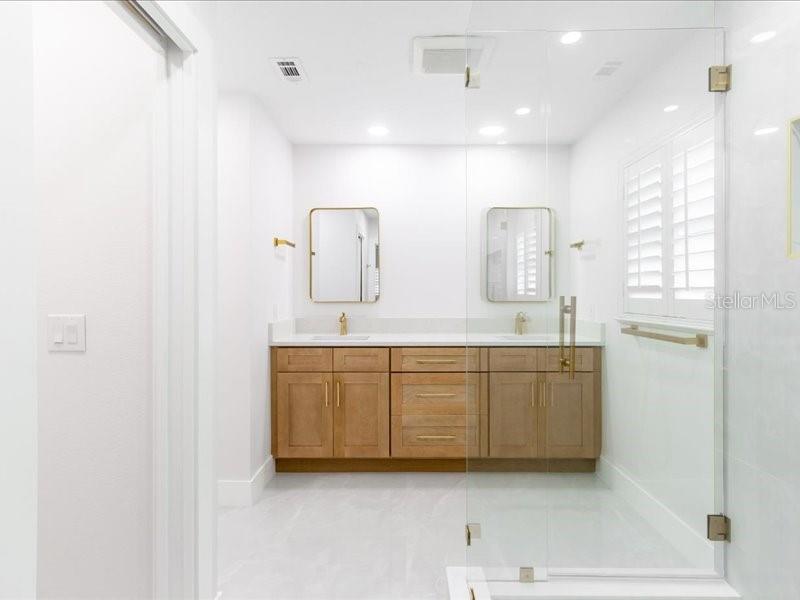 Image 41 of 83 For 4704 Price Avenue