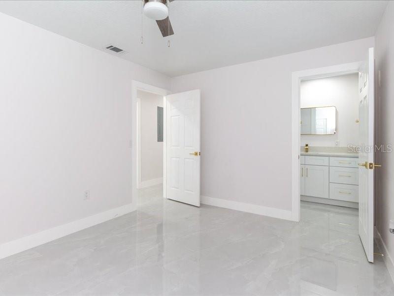 Image 60 of 83 For 4704 Price Avenue