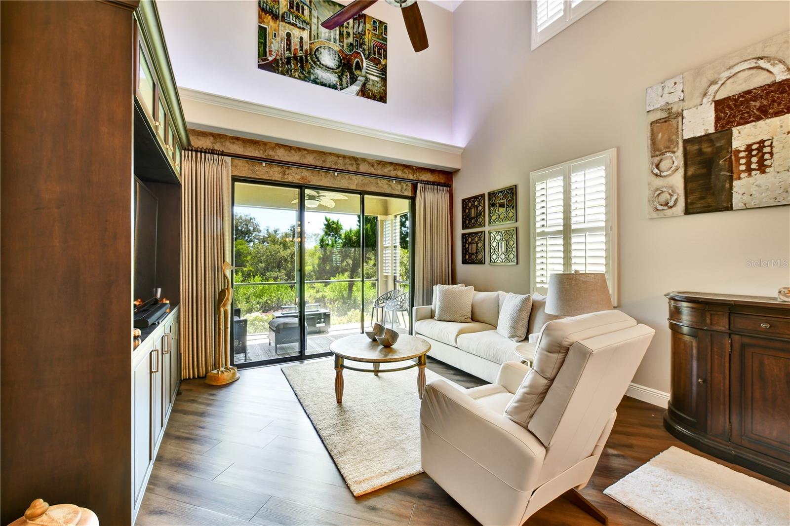 Image 14 of 32 For 8206 Lapin Court