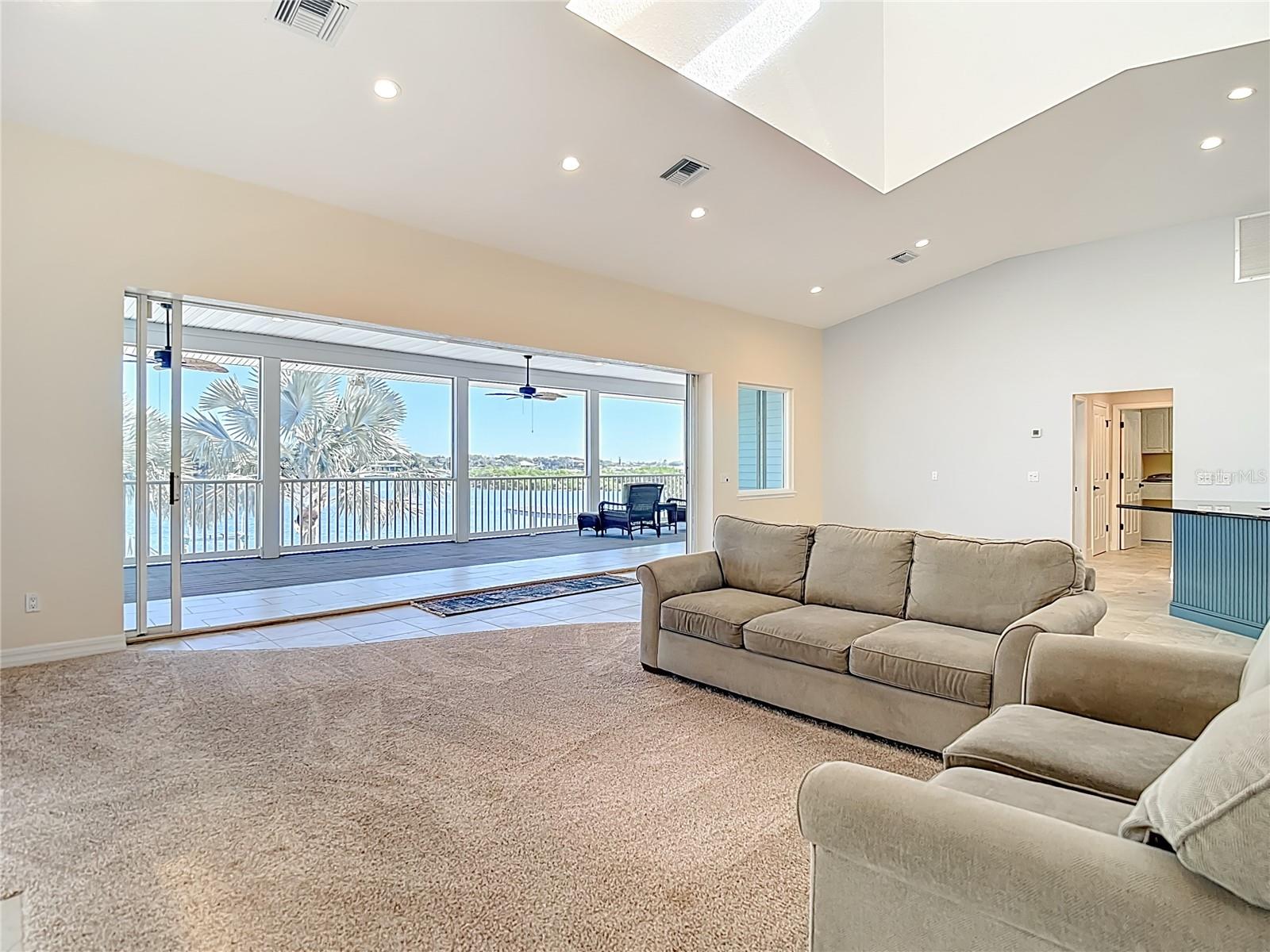 Image 19 of 74 For 1508 Riverside Drive