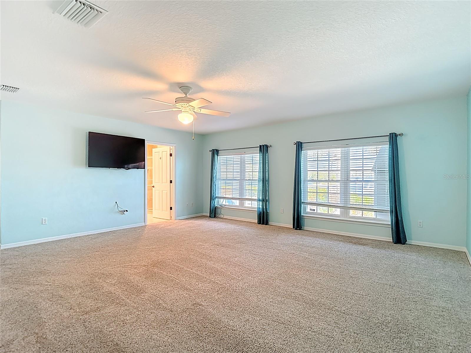 Image 43 of 74 For 1508 Riverside Drive