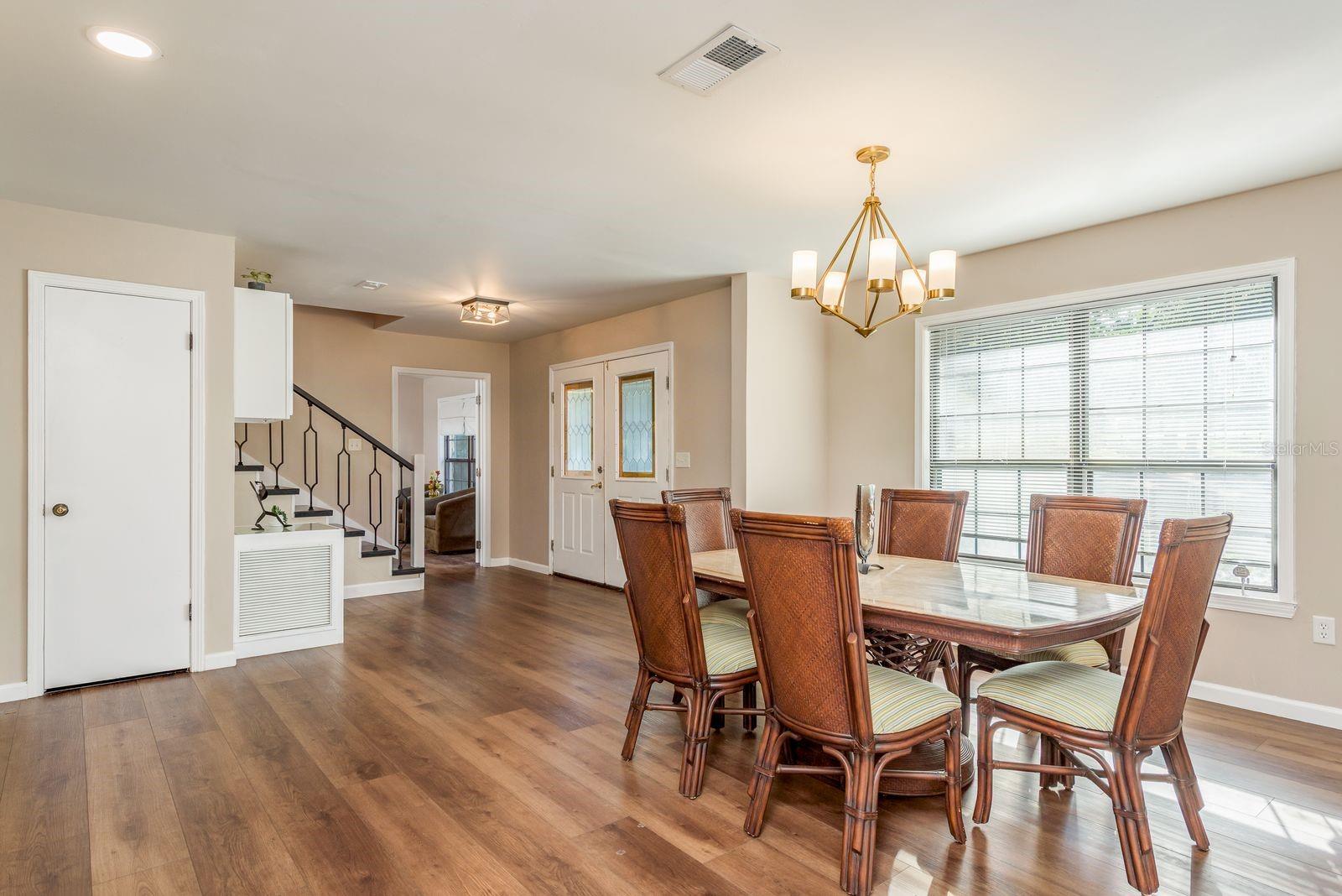 Image 13 of 67 For 1416 Grove Avenue