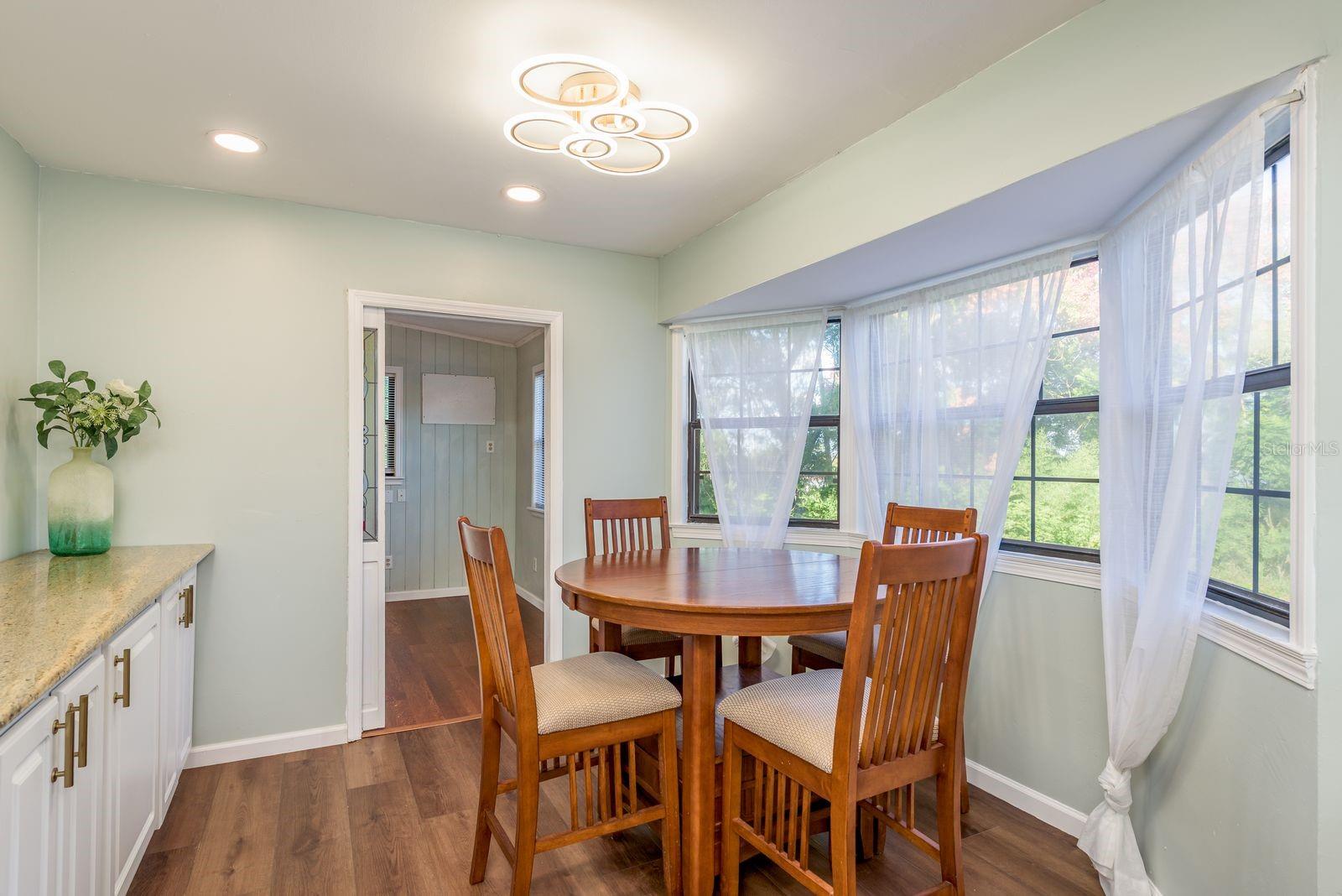 Image 20 of 67 For 1416 Grove Avenue