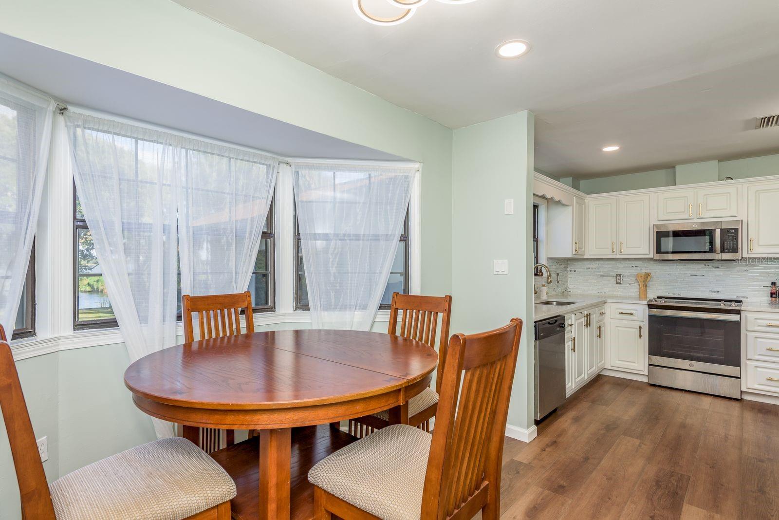 Image 21 of 67 For 1416 Grove Avenue