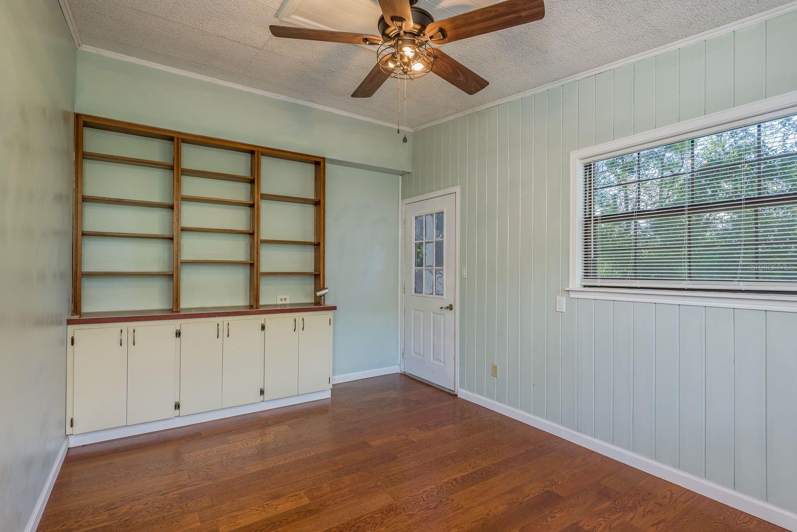 Image 22 of 67 For 1416 Grove Avenue