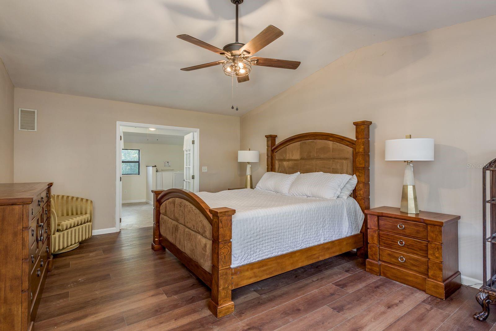 Image 24 of 67 For 1416 Grove Avenue