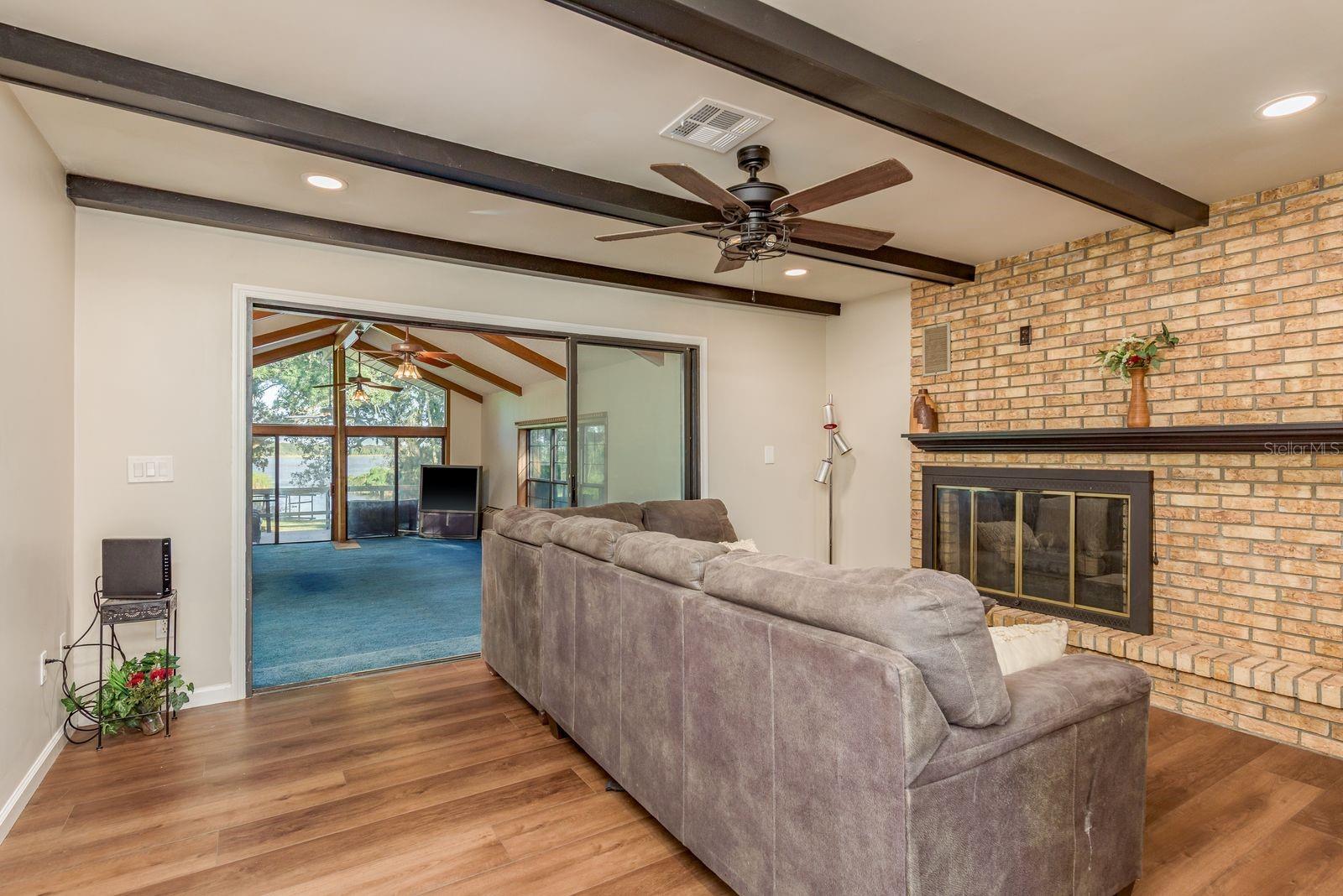 Image 29 of 67 For 1416 Grove Avenue