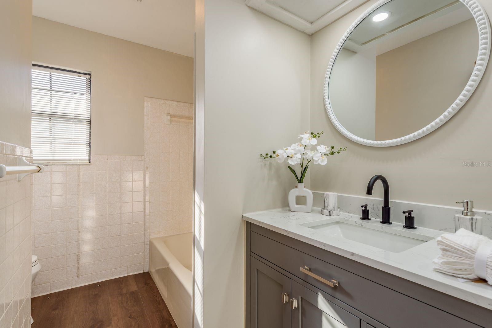 Image 40 of 67 For 1416 Grove Avenue