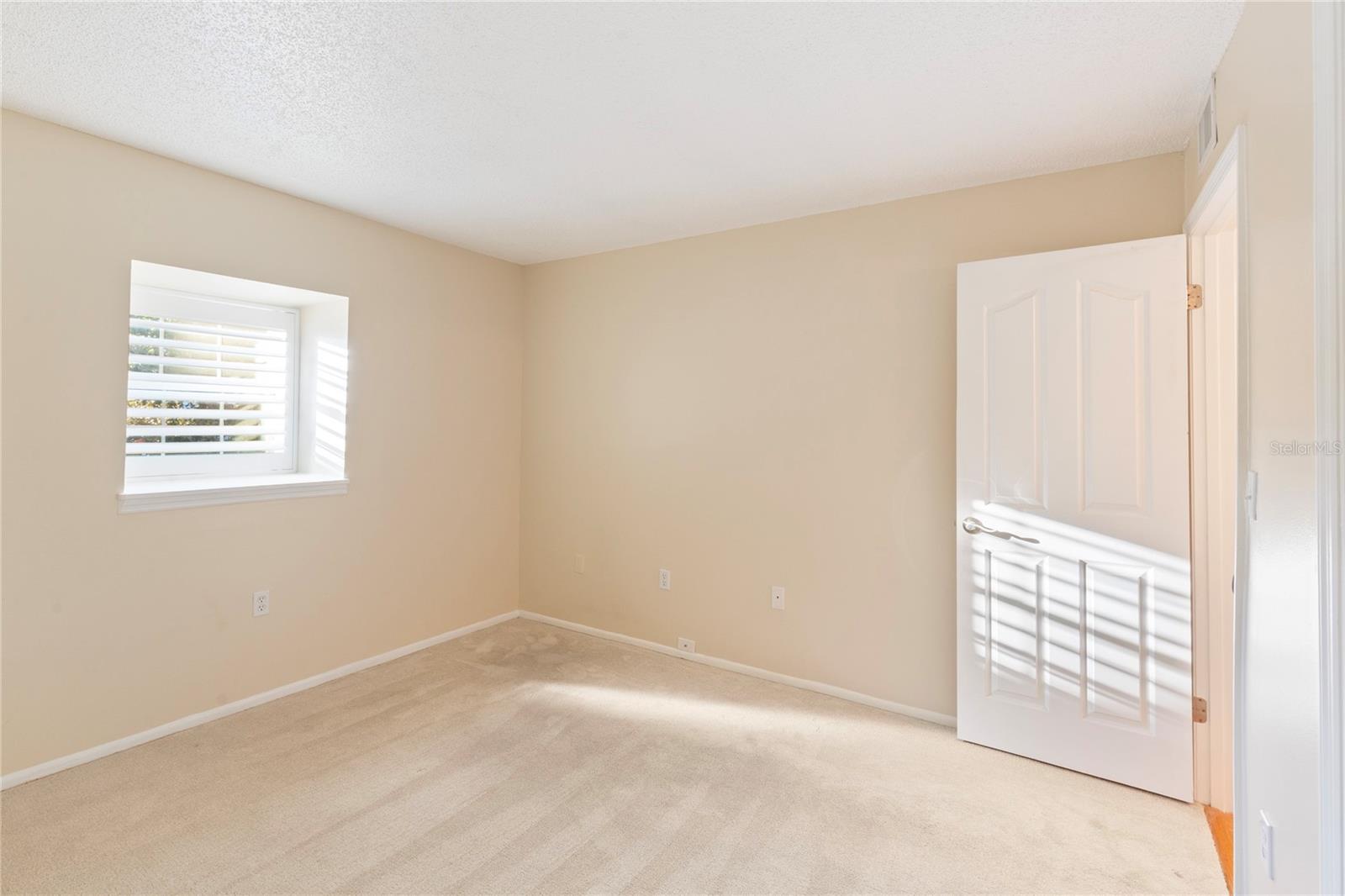 Image 12 of 19 For 1710 Belleair Forest Drive D