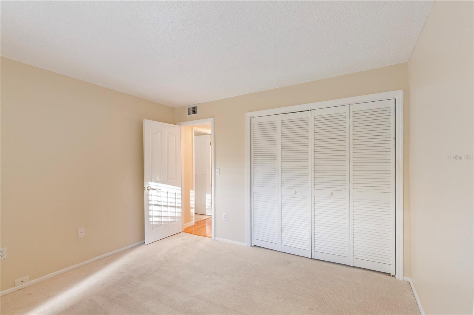 Image 13 of 19 For 1710 Belleair Forest Drive D