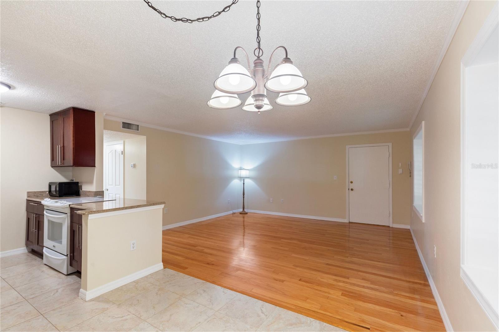 Image 6 of 19 For 1710 Belleair Forest Drive D