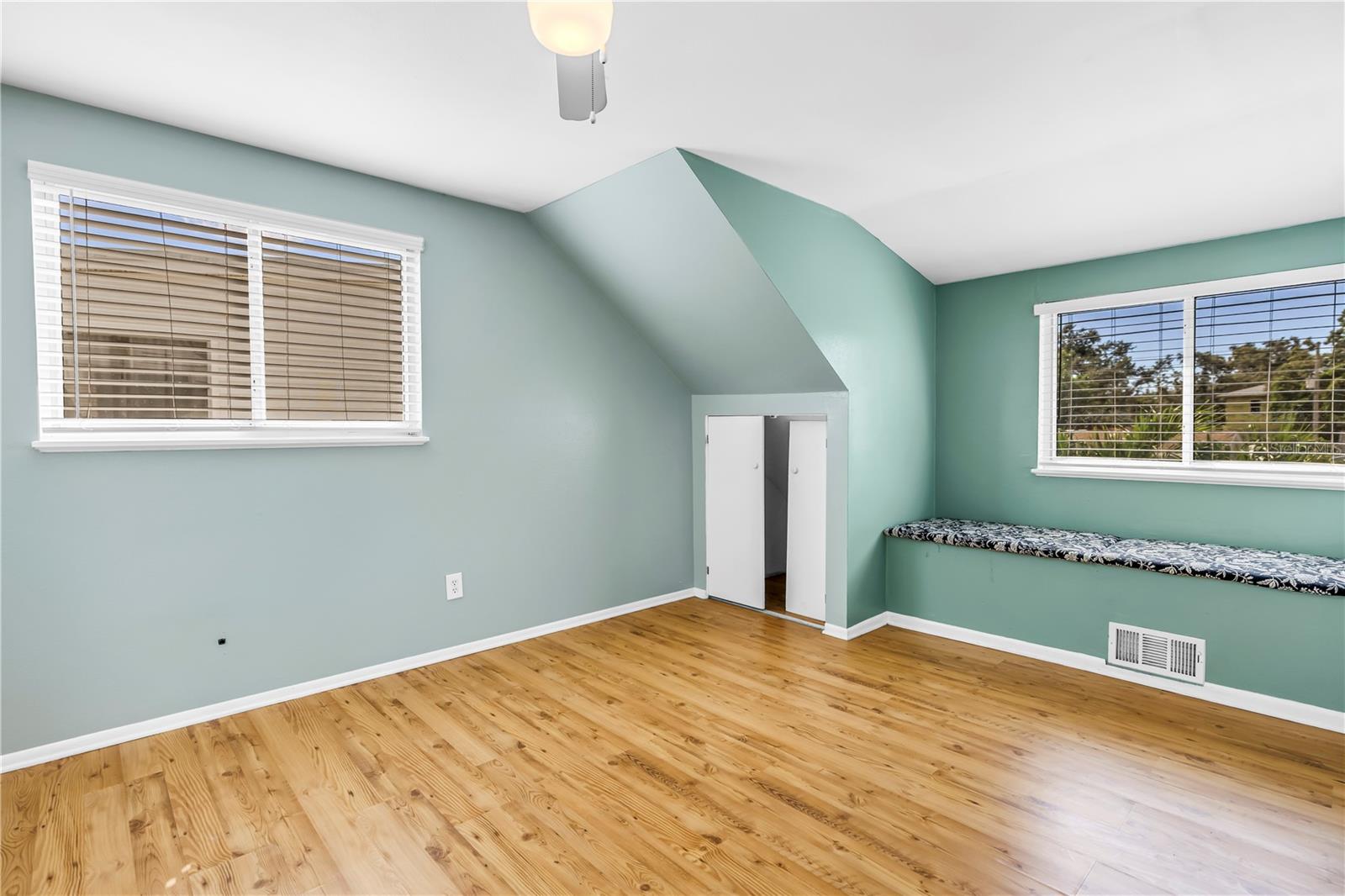 Image 15 of 42 For 6519 27th Way N