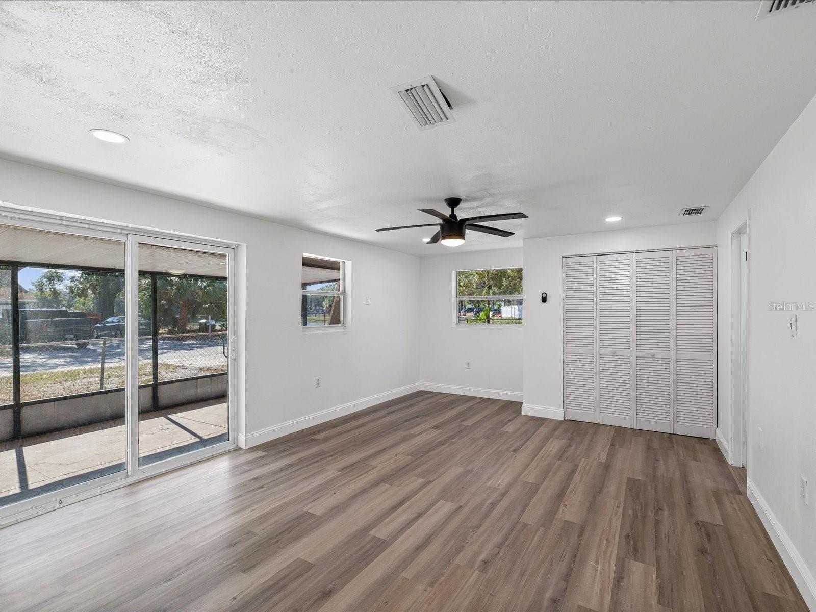 Image 20 of 30 For 9902 Club Lane