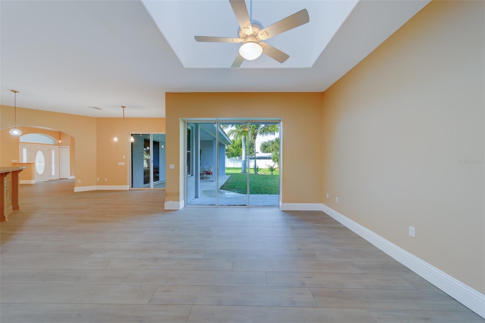 Image 18 of 100 For 10933 54th Avenue N