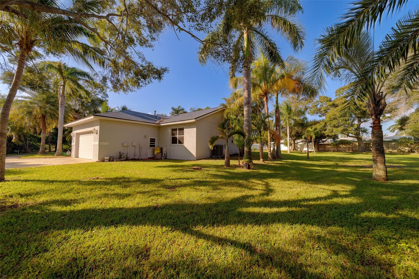 Image 2 of 100 For 10933 54th Avenue N