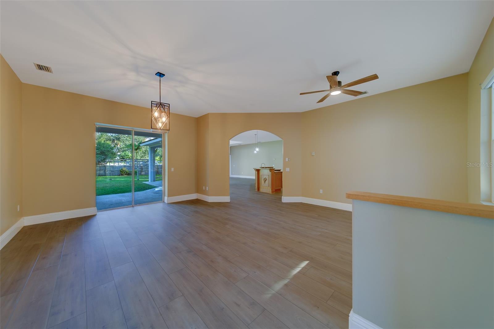 Image 20 of 100 For 10933 54th Avenue N