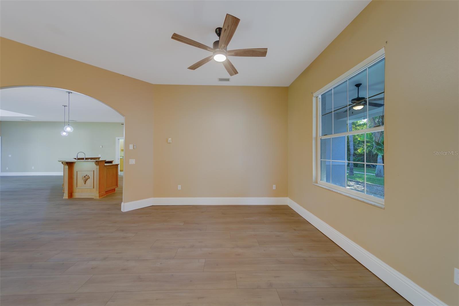 Image 22 of 100 For 10933 54th Avenue N