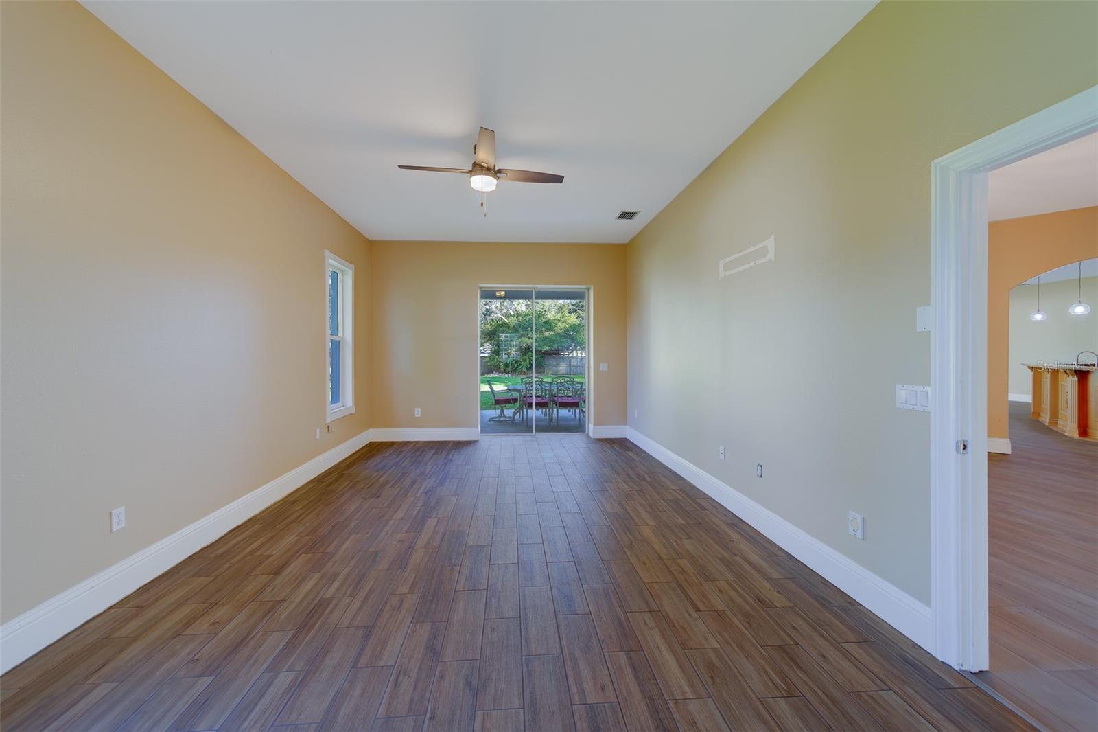 Image 31 of 100 For 10933 54th Avenue N