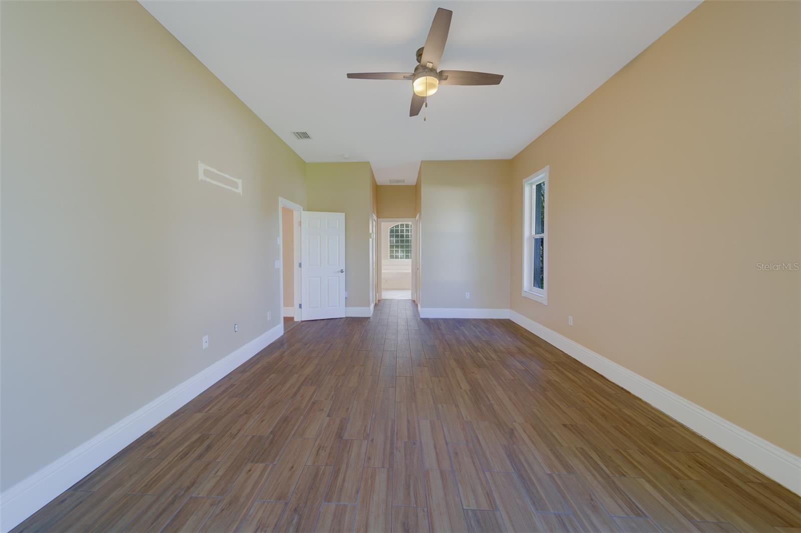 Image 32 of 100 For 10933 54th Avenue N
