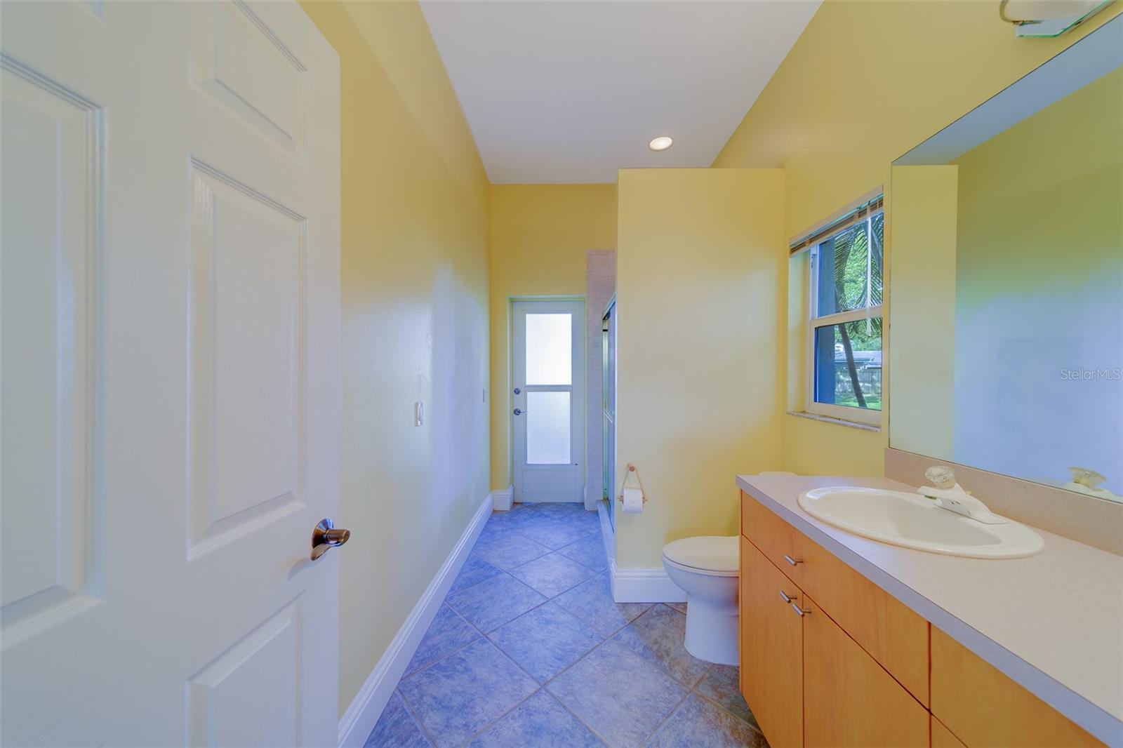 Image 35 of 100 For 10933 54th Avenue N