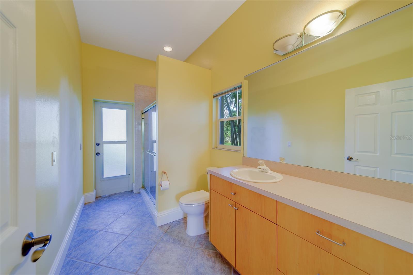 Image 36 of 100 For 10933 54th Avenue N