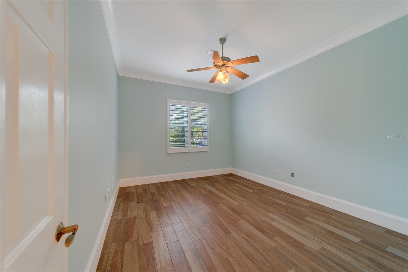 Image 46 of 100 For 10933 54th Avenue N