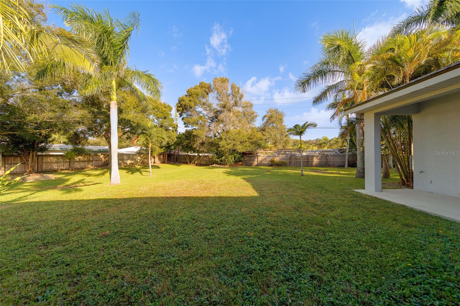 Image 65 of 100 For 10933 54th Avenue N