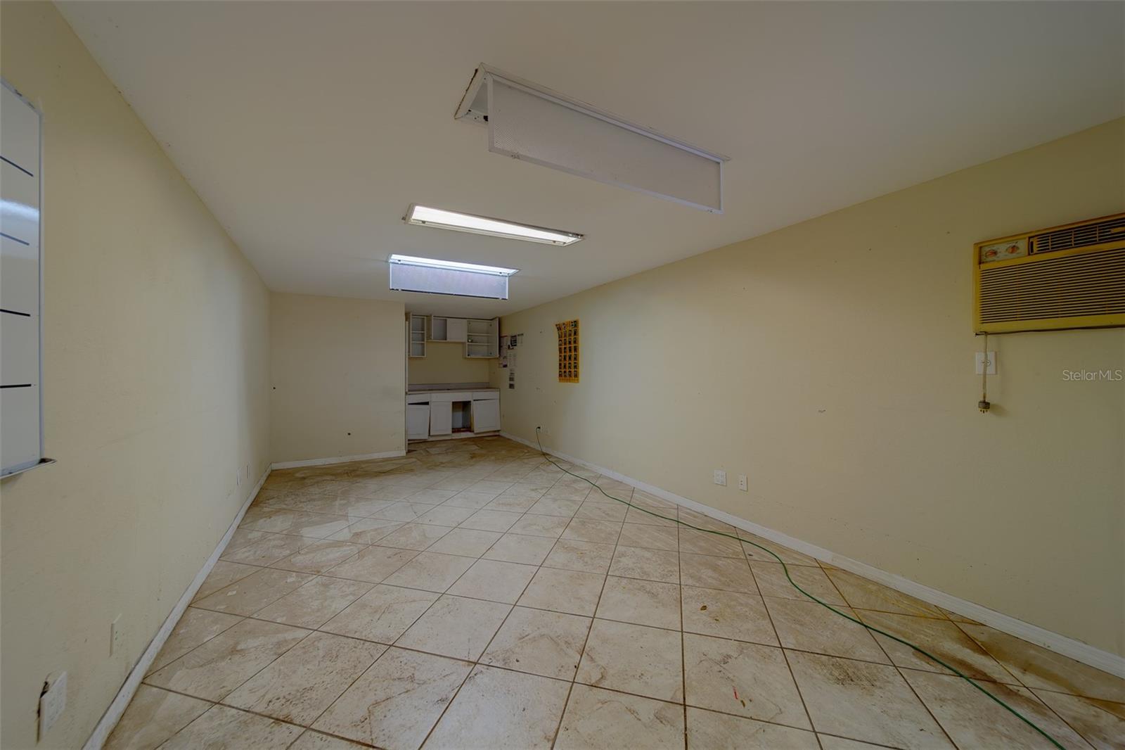 Image 79 of 100 For 10933 54th Avenue N