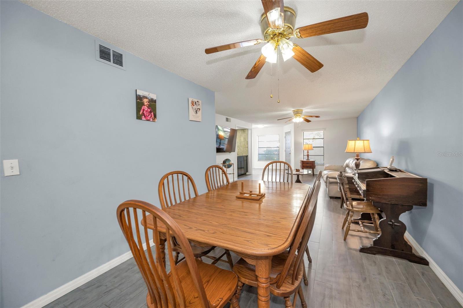 Image 11 of 37 For 2850 Countrybrook Drive 13