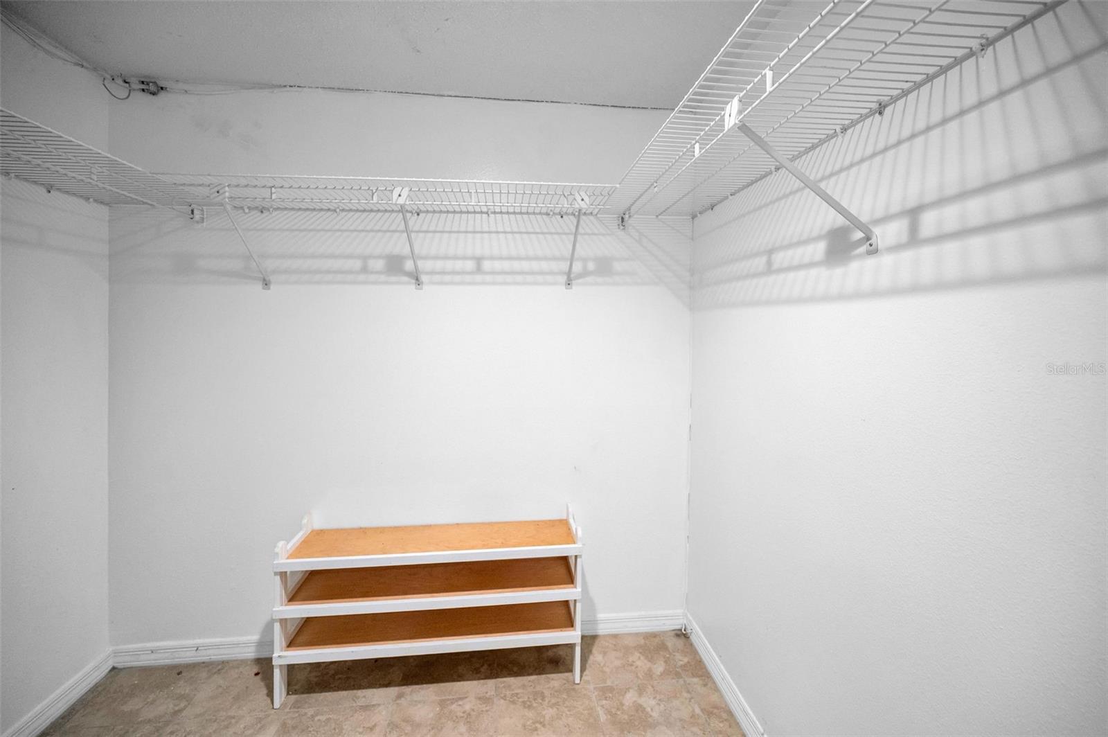 Image 21 of 37 For 2850 Countrybrook Drive 13