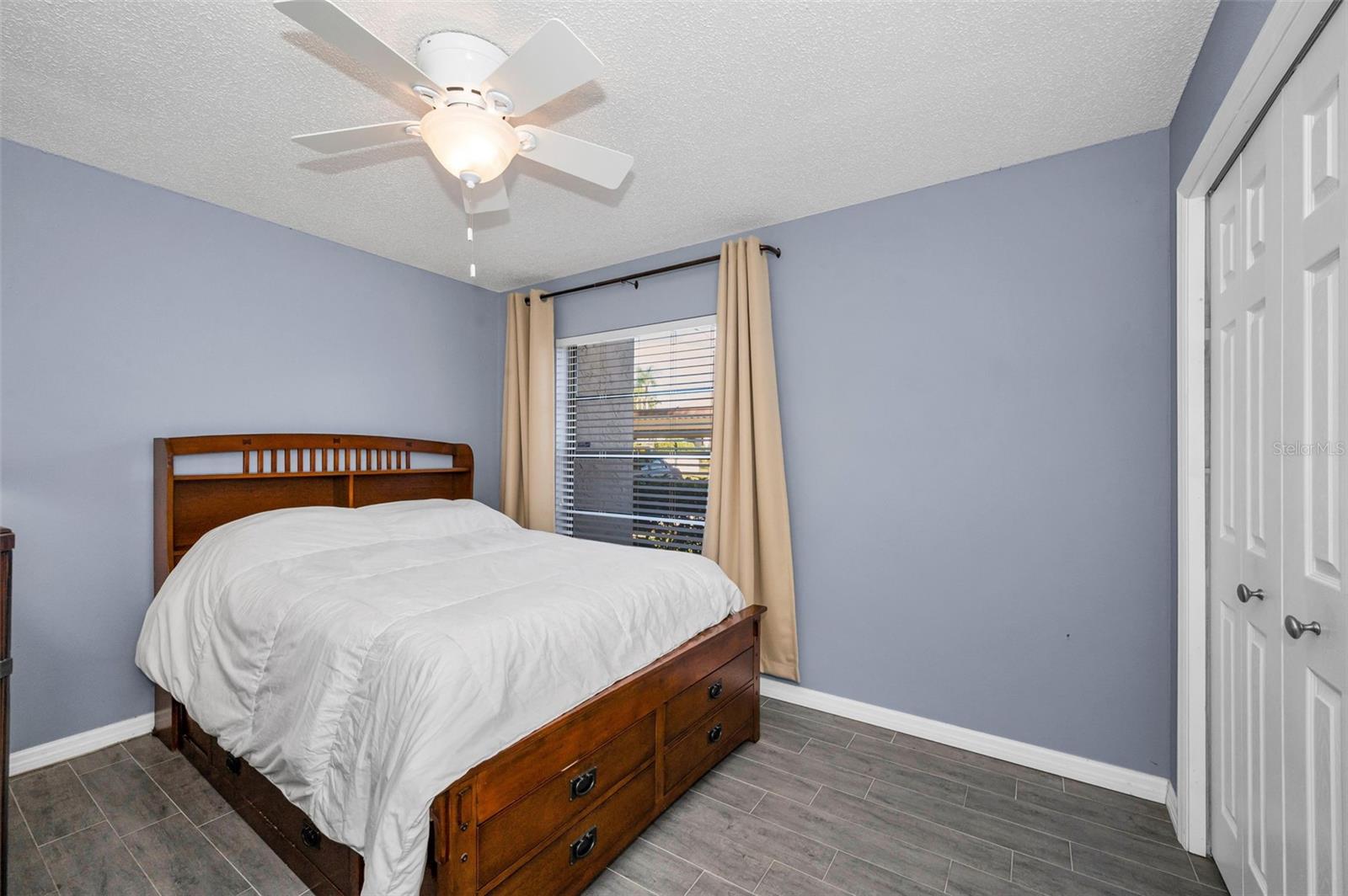 Image 22 of 37 For 2850 Countrybrook Drive 13