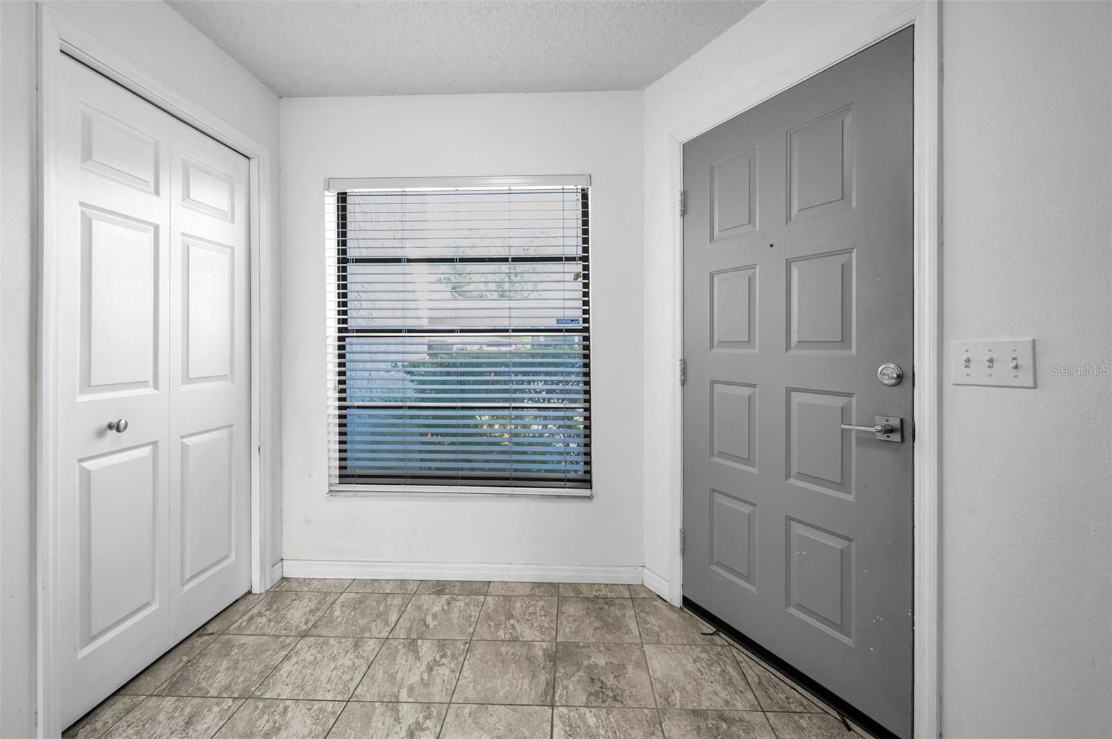 Image 5 of 37 For 2850 Countrybrook Drive 13