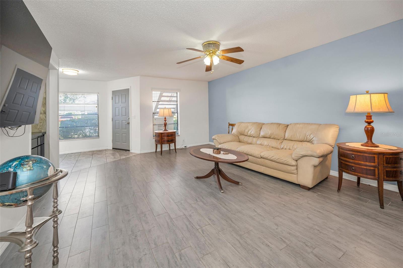 Image 8 of 37 For 2850 Countrybrook Drive 13