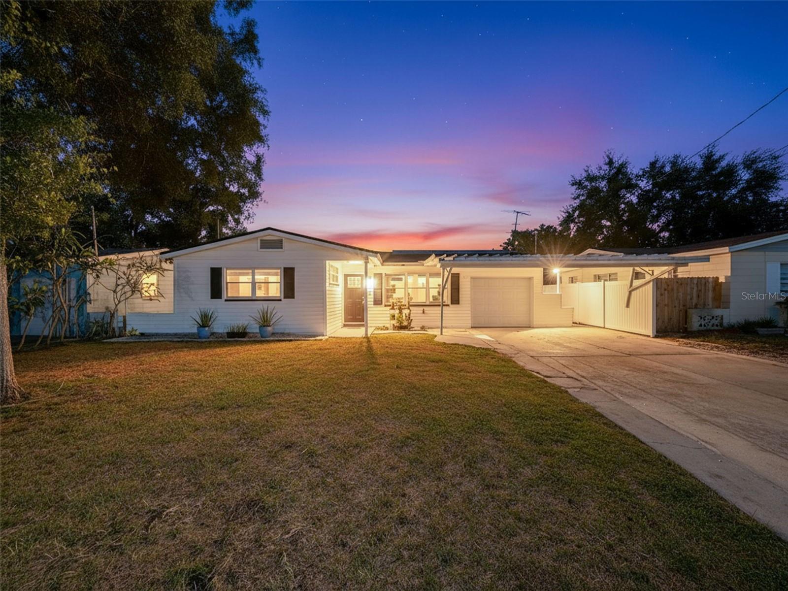 Image 2 of 45 For 217 Evelyn Avenue