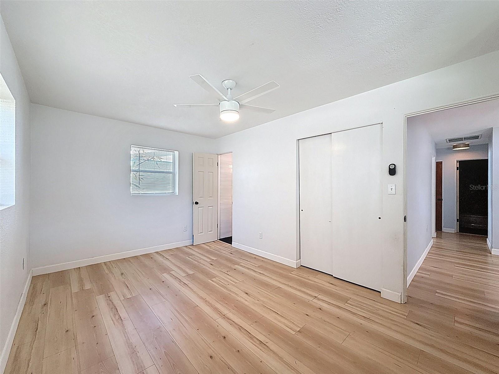 Image 20 of 45 For 217 Evelyn Avenue