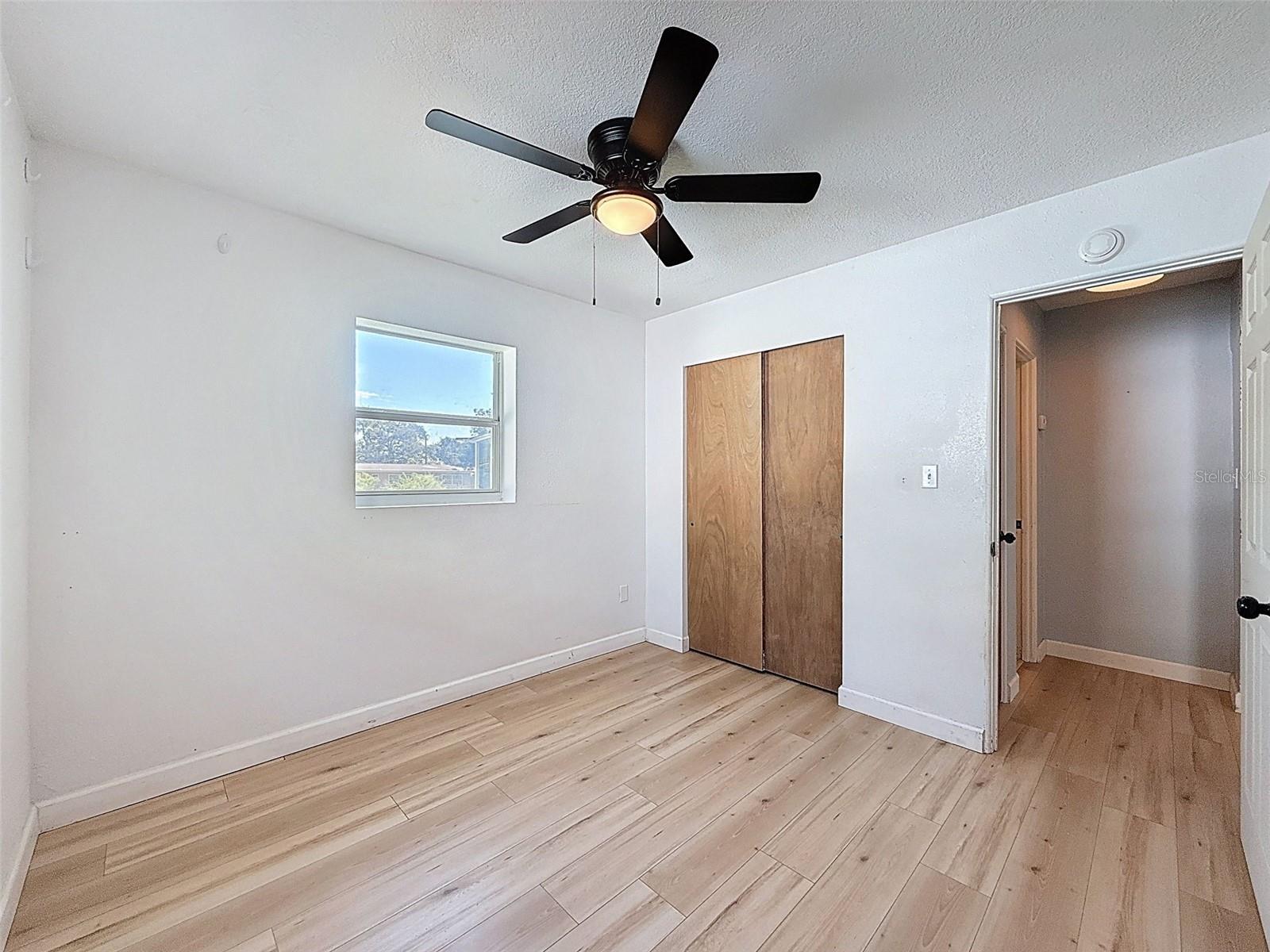 Image 30 of 45 For 217 Evelyn Avenue