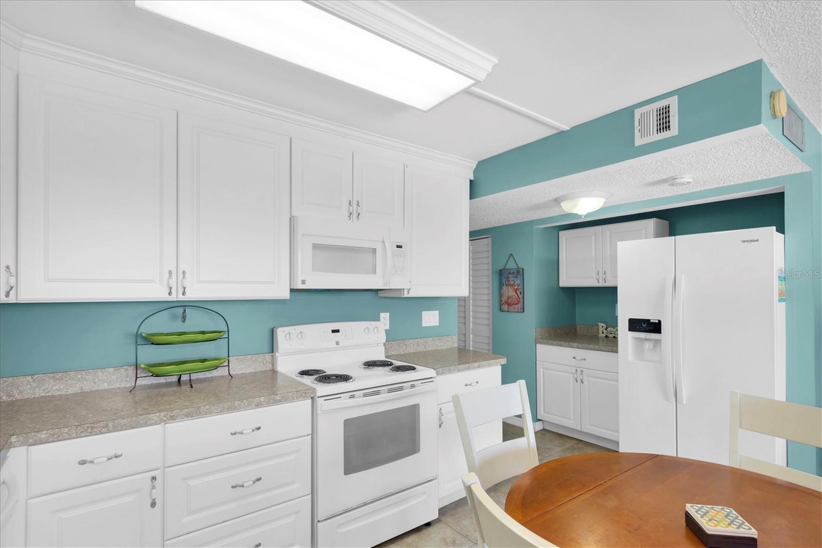 Image 15 of 43 For 19450 Gulf Boulevard 603