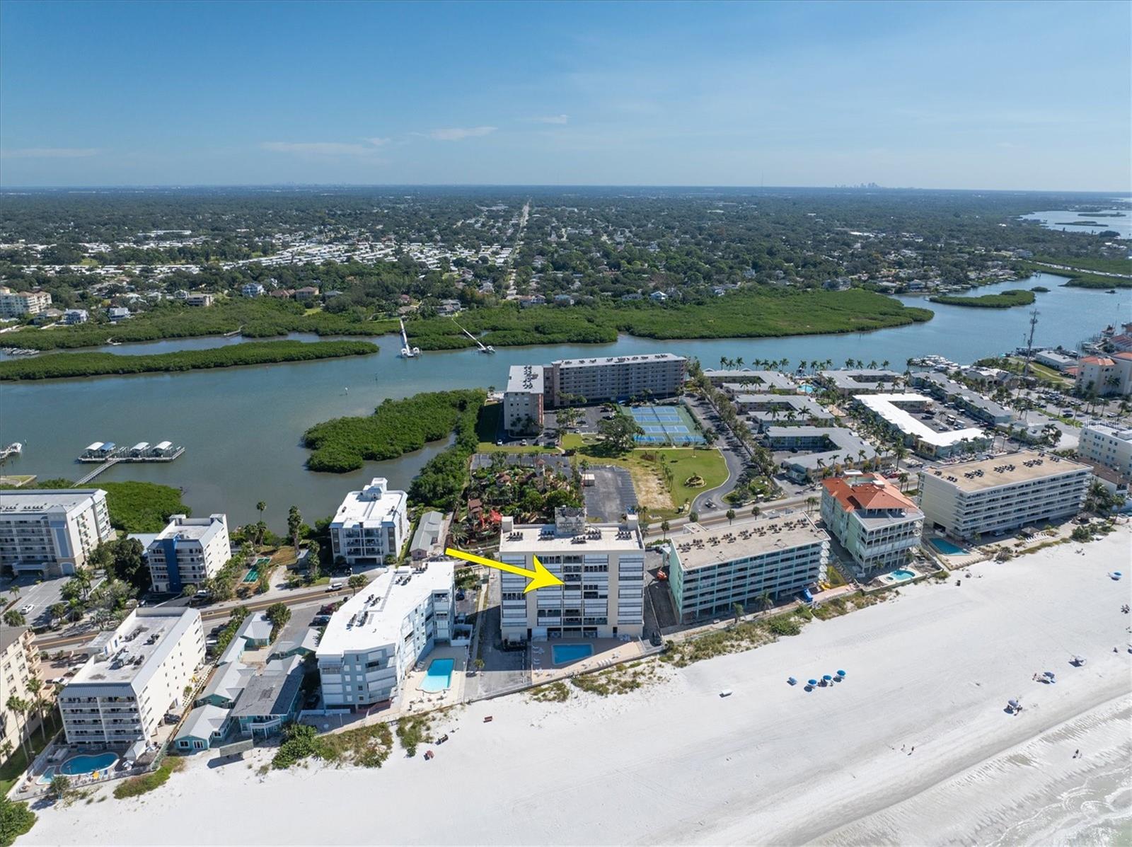 Image 31 of 43 For 19450 Gulf Boulevard 603