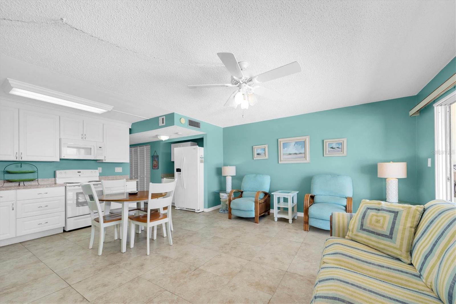 Image 7 of 43 For 19450 Gulf Boulevard 603