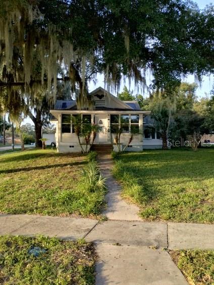 Image 17 of 61 For 305 Lakeside Avenue