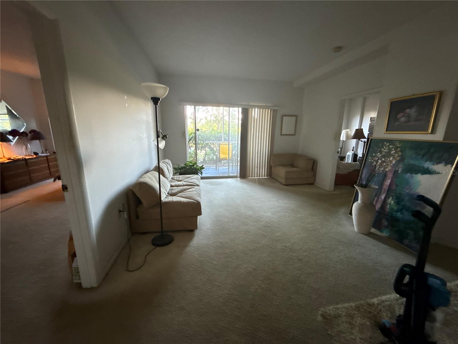 Image 2 of 14 For 2333 Feather Sound Drive B107