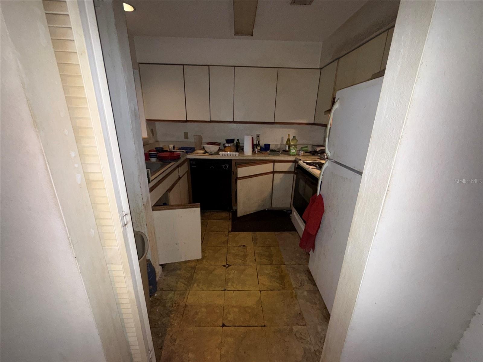 Image 4 of 14 For 2333 Feather Sound Drive B107