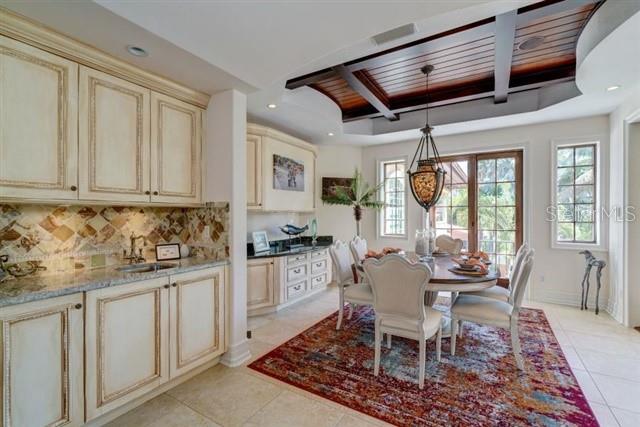 Image 13 of 66 For 829 Bruce Avenue