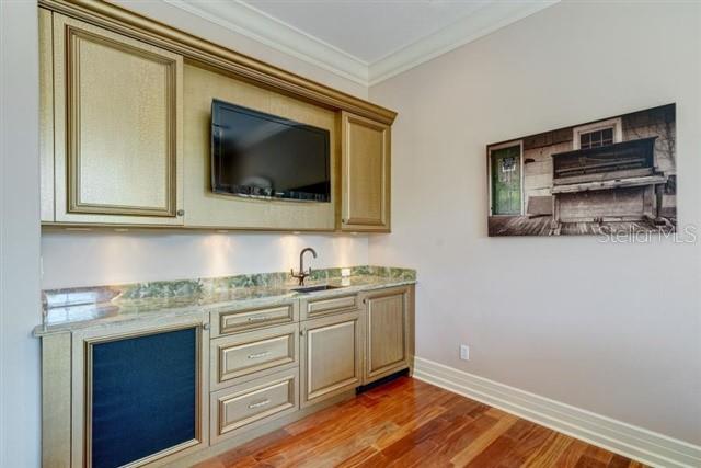 Image 25 of 66 For 829 Bruce Avenue