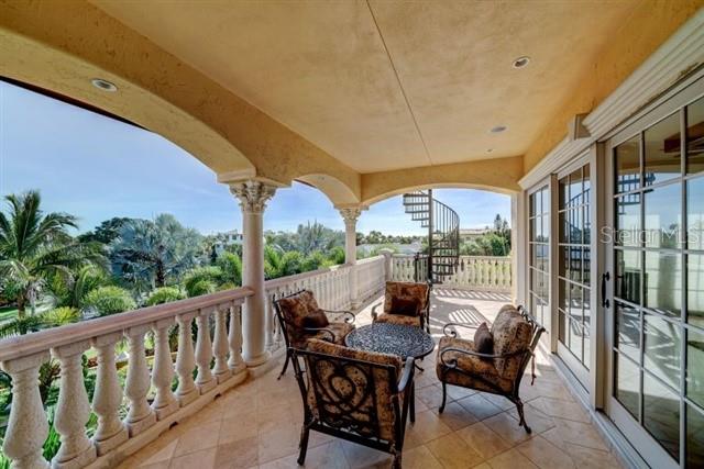 Image 42 of 66 For 829 Bruce Avenue